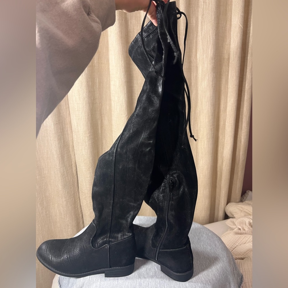 Very cute knew high boots